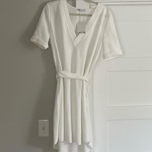 Zara White Dress - Medium (new with tags)